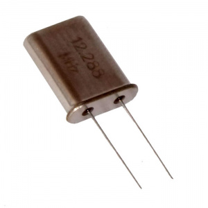 кварцевый резонатор ruichi hc49u-2.4576mhz-20pf